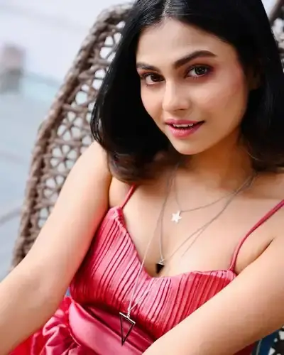 Escort Service Kanhan